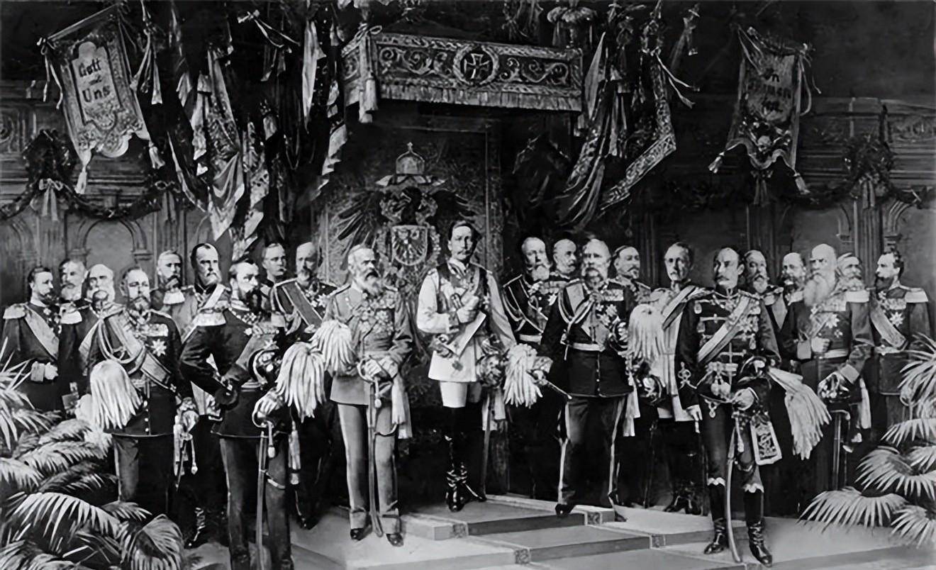 后来扩展到普鲁士公国,最后形成普鲁士王国,1871 年,国王威廉一世在"