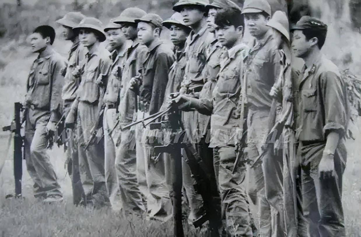 84年越军特工潜入云南,苗寨民兵血染战旗红,苗皇帝山下全歼越军_越南