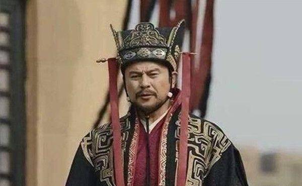 江陵之战期间,关羽与曹军有过两次较量,战绩仅为一平