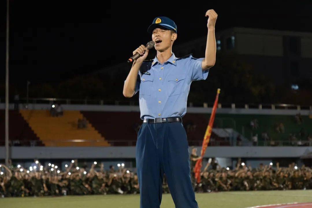 这场青春歌会,让人热血沸腾_周全_祖国_女生