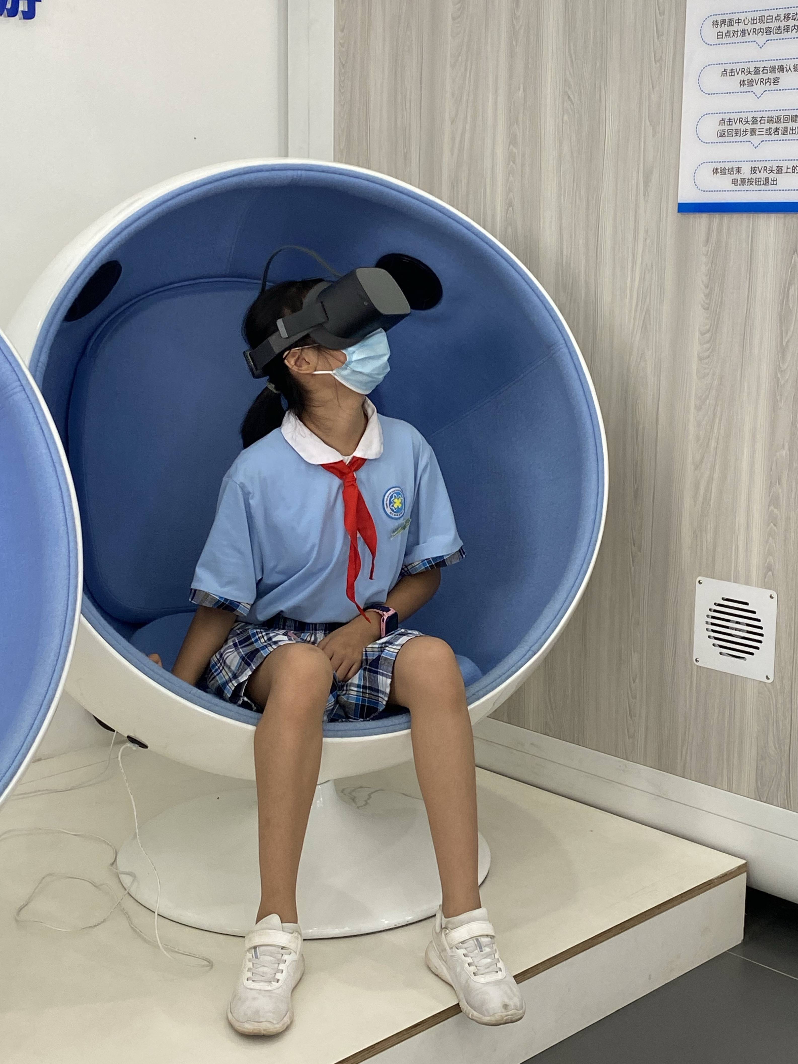 非遗、VR、DIY……长沙小学生化身“绿心体验官”畅游“融城会客厅”
