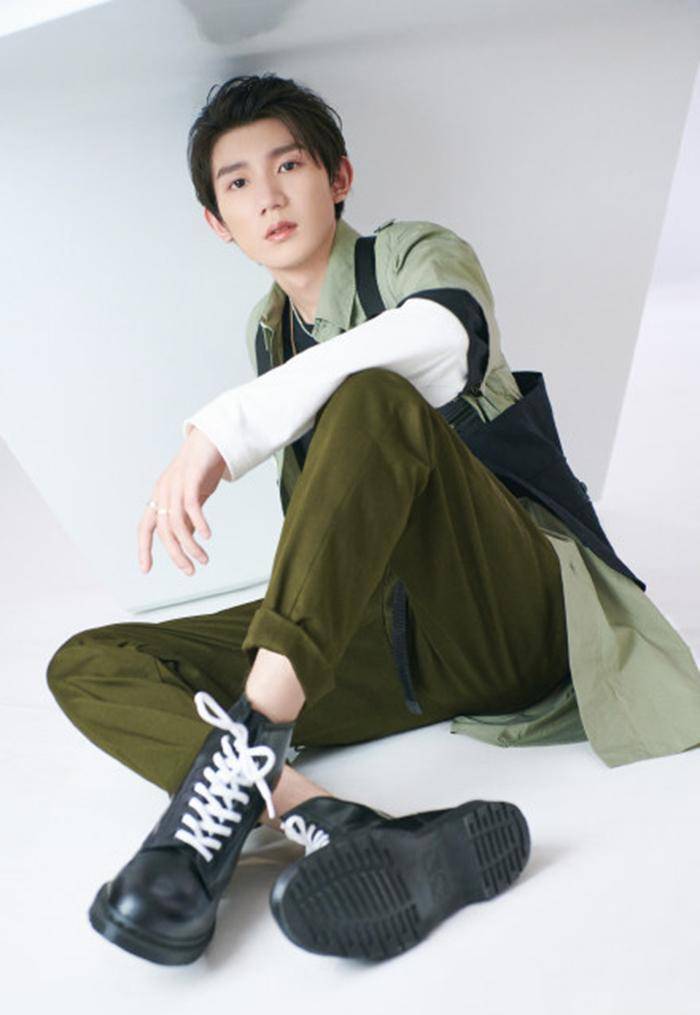 tfboys三小只合体,王源换了新发型,颜值更高了_时尚_寸头_组合
