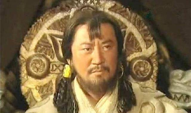 在这时,扎兰丁早已不敢再进攻蒙古帝国了,调转枪头