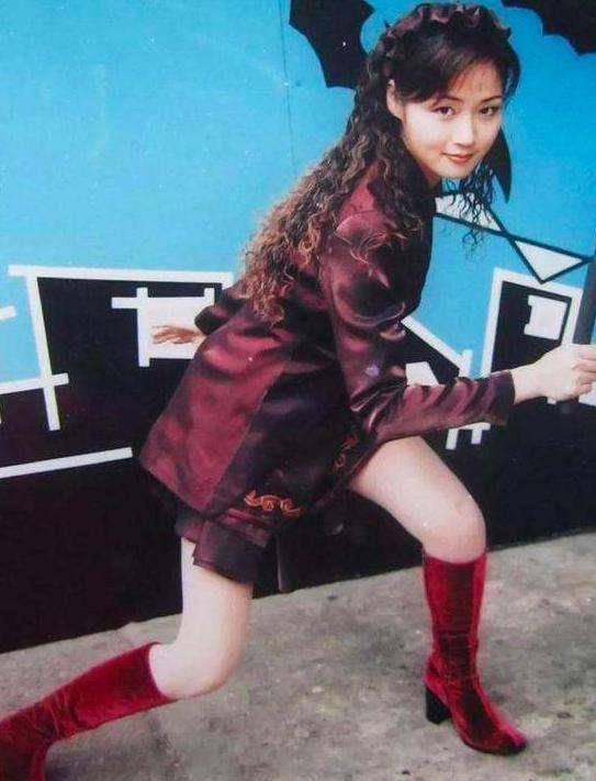 "马小玲"真是不会老的吗?_甄子丹_僵尸_香港