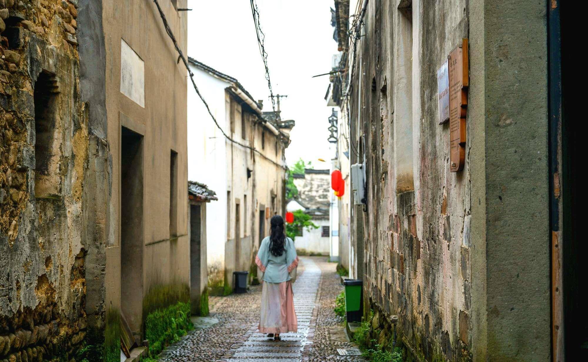 距离杭州仅1小时，藏着一座隐世古村落，古建筑与水系堪称两绝