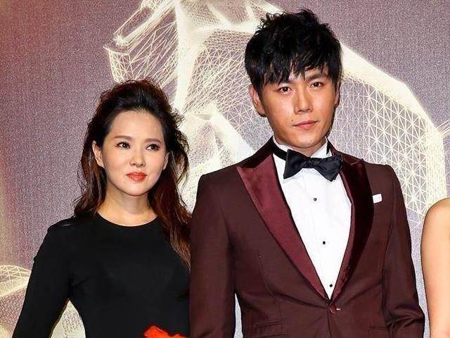 秦昊上节目被黄奕调侃娶了个娘,伊能静发文回怼:请学会尊重女性 秦昊上节目被黄奕调侃娶了个娘,伊能静发文回怼:请学会尊重女性