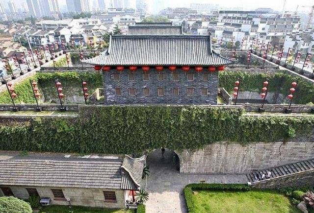 为何明清时期的北京城墙，总是独缺西北一角？原来与一个名字有关