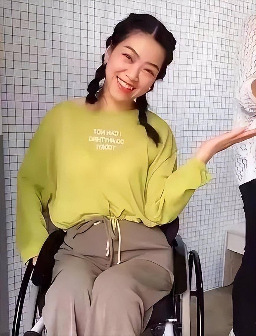 湖北34岁女子瘫痪离异后,嫁给闺蜜的儿子,网友:绝配 湖北34岁女子瘫痪离异后,嫁给闺蜜的儿子,网友:绝配