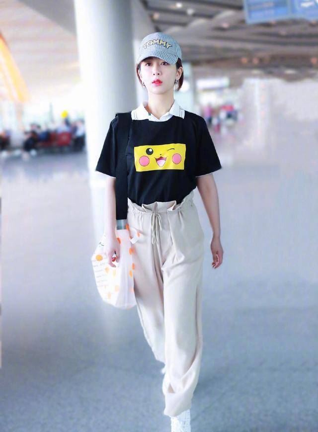 原创
  牛仔裤西装裤?out啦!今年春季,小姐姐们都爱穿纸袋裤! 第3张 原创
  牛仔裤西装裤?out啦!今年春季,小姐姐们都爱穿纸袋裤! 第3张