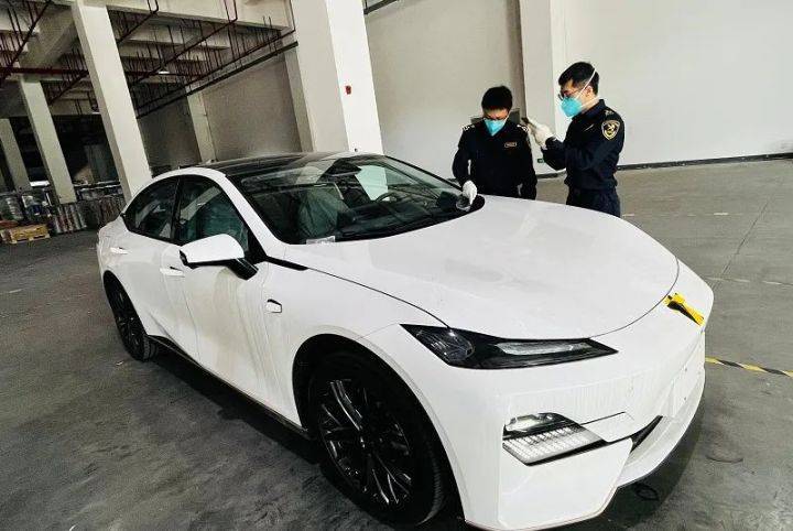 借卵试管（“重庆造”新能源汽车首次搭乘中欧班列出口）