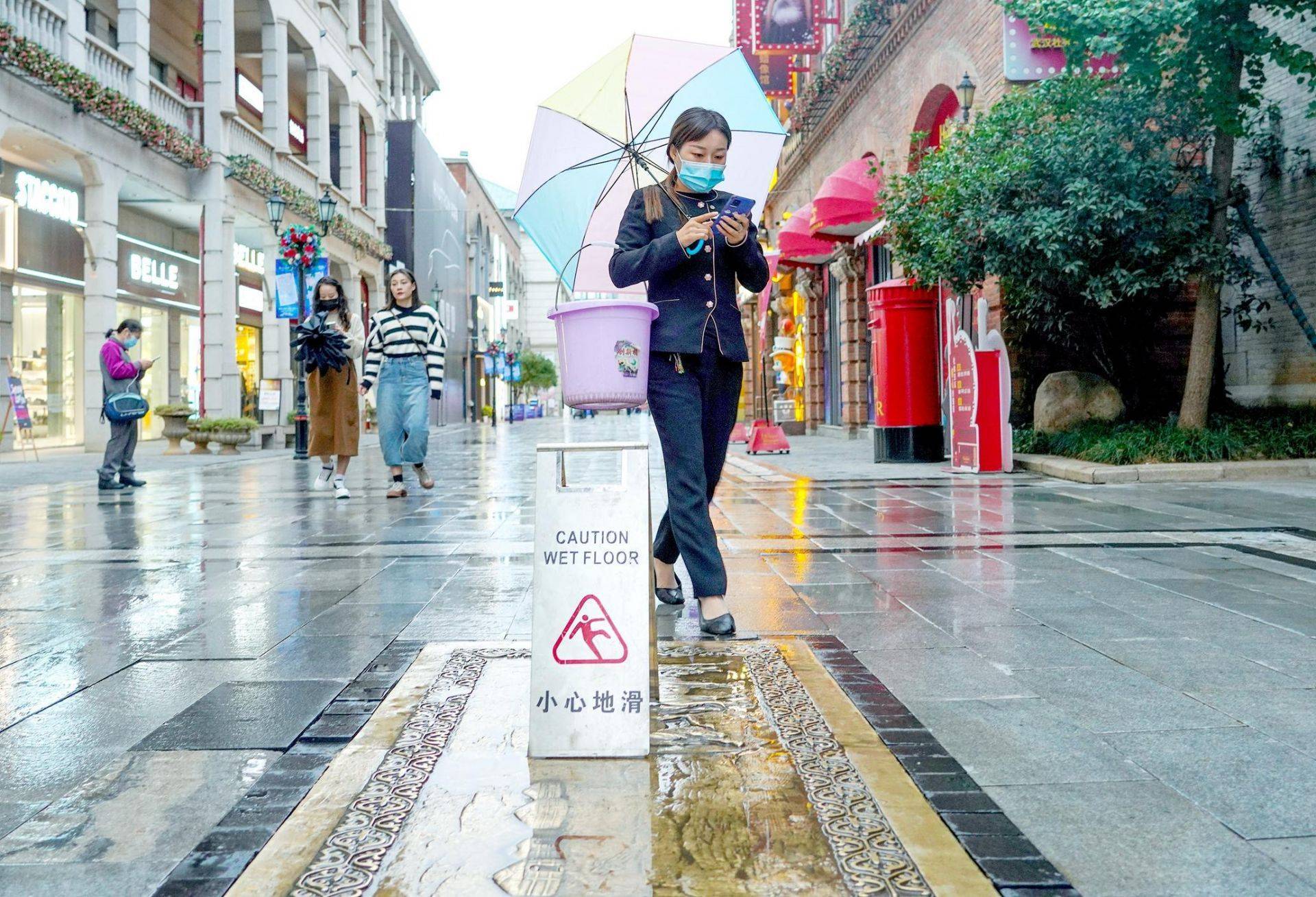 上海试管代妈公司（湖北阴雨继续 武汉气温降至“1字头”）