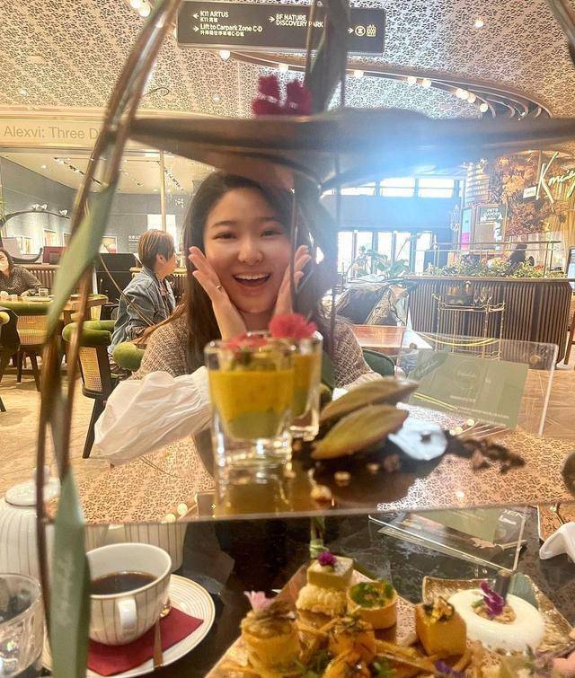 久违回国后要卖蛋糕,太热闹了众明星纷纷表示支持_徐劭雄_女儿_徐慧静