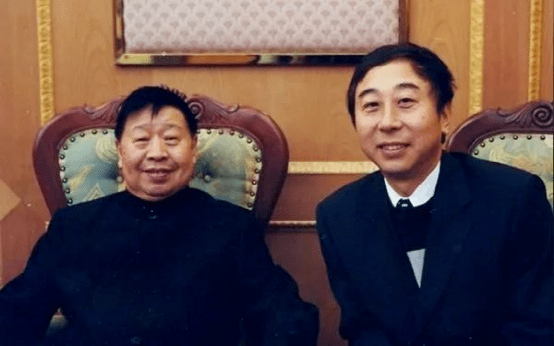 但冯巩没有埋怨,他不问往事前尘,只顾着刻苦学习