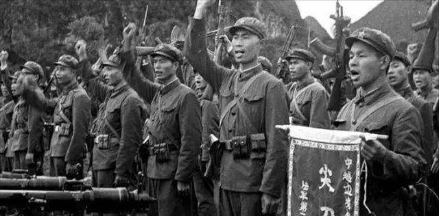 1984年，廖锡龙一战成名，邓公批示：此人重点培育，先让他当军长
