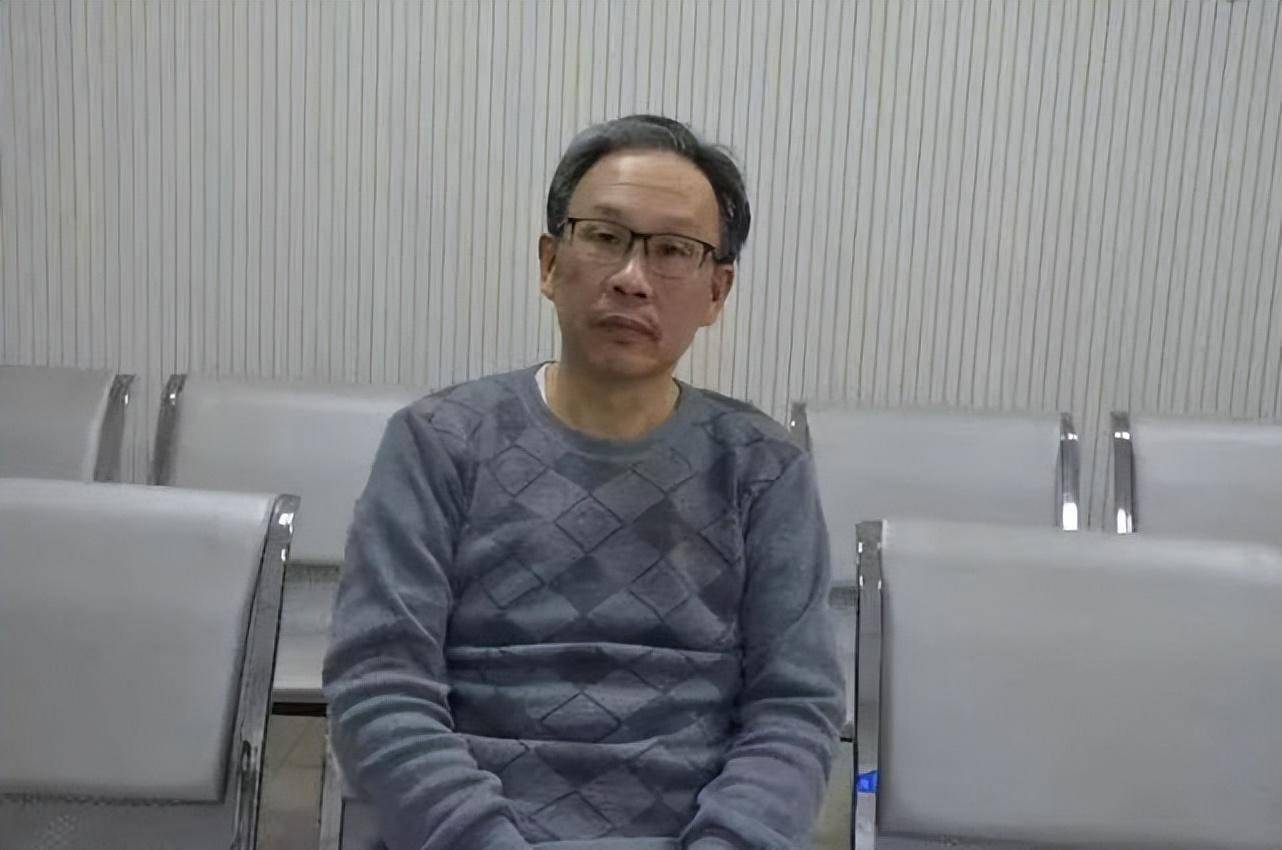 山东威海市原副市长周永迪受审_相关_滨州市_被告人