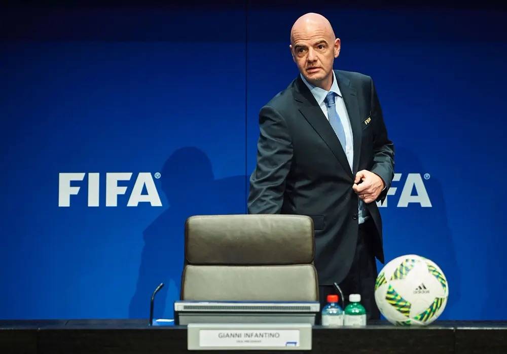 恭喜！世界杯黑哨遭严惩，做掉乌拉圭后，FIFA介入，或被长期禁赛
