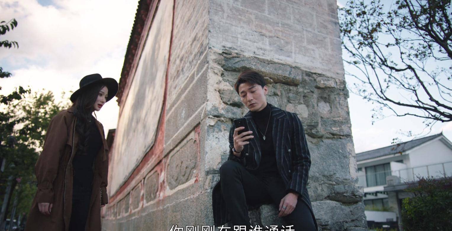 悄悄转入私人医院的赵江龙,和老婆过起了好日子,但他们的行踪已经被