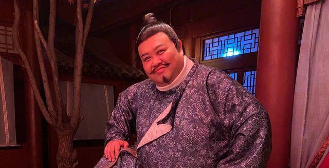 孙越官宣新搭档"舍弃"了岳云鹏,新搭档的背景太厉害