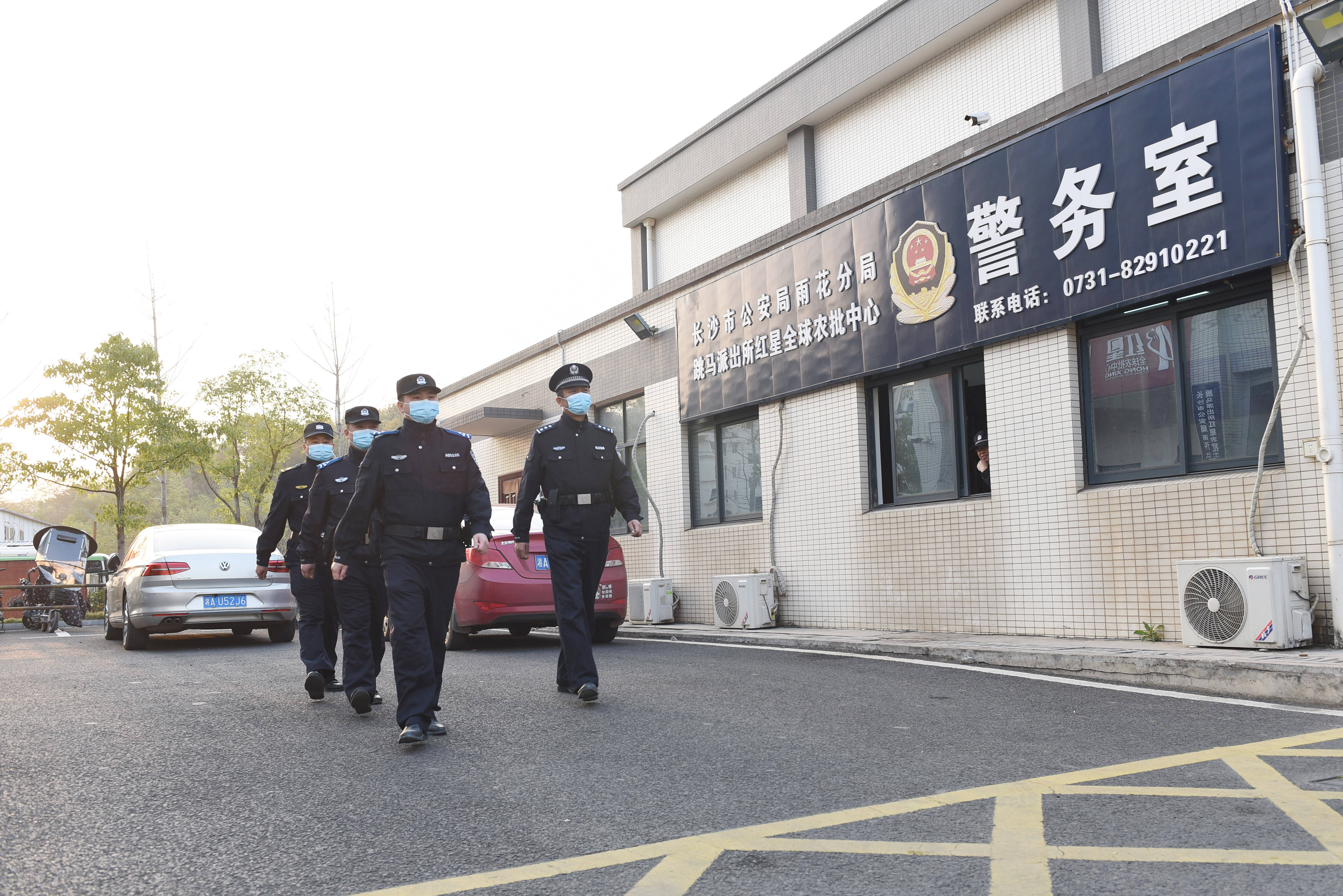 治安警情同比下降超40!长沙这个警务室获商户称赞