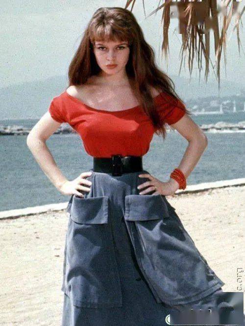 ����ŷ�����˵ġ�����Ů���ǡ�����λ������СҰè����ʵ�е� ...