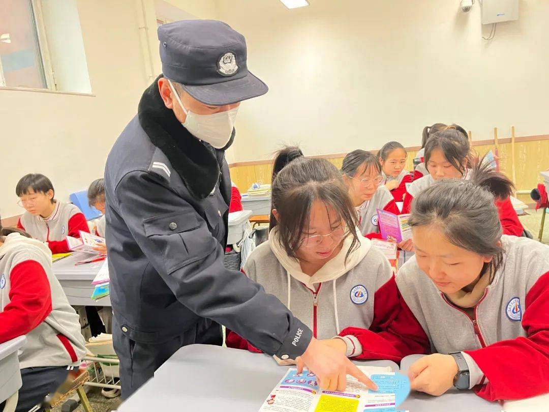 包头市九原区：积极组织开展青少年禁毒常识竞赛活动