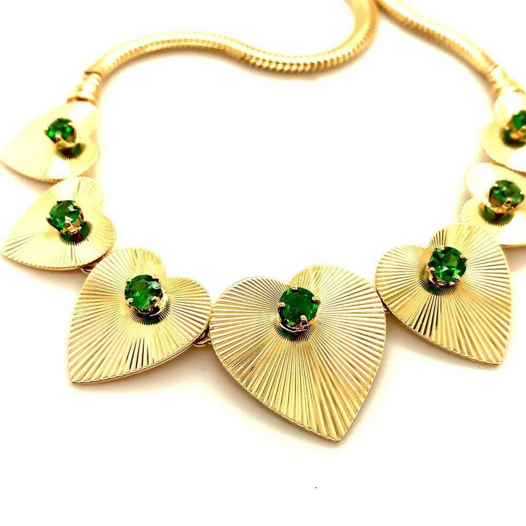 �������𣿾�Ȼ�е��ں�����ñ�ʯ�����죡