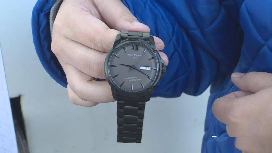 �ڳ����ж����г�������ר����ǧԪ��Ļ�е����ʱ��զ�ܲ� ...