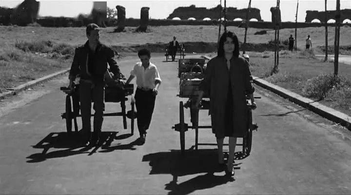 @�����ˣ�����ĵ�һ��Ӱչ����������ĩ�и�����