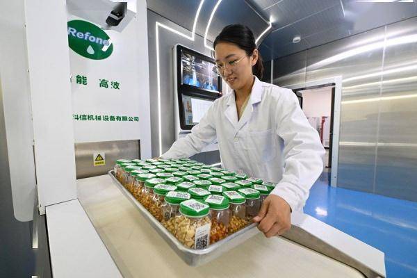 中国打造种业“诺亚方舟”庇护生物多样性