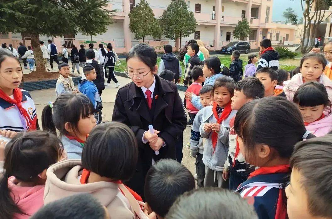 【普法强基在动作】曲靖法院：“百校千村”拓展多元普法路子