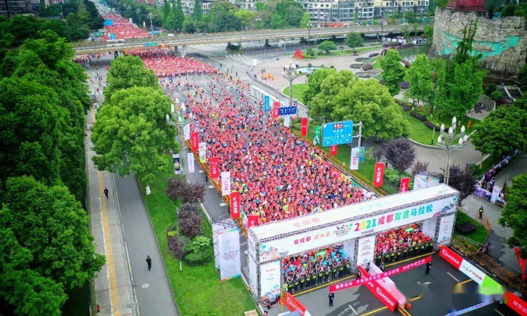 在奔驰中感触感染生命律动 | 都江堰做家眼中的马拉松……