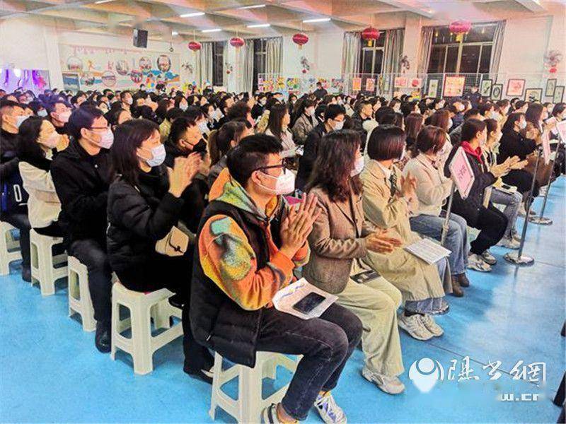 汉滨区培新小学：幸福新教育 共读共生长