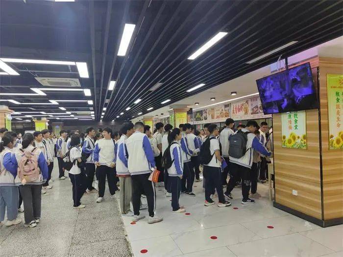 点赞！亳州一中这个细节很米乐 M6暖心(图7)