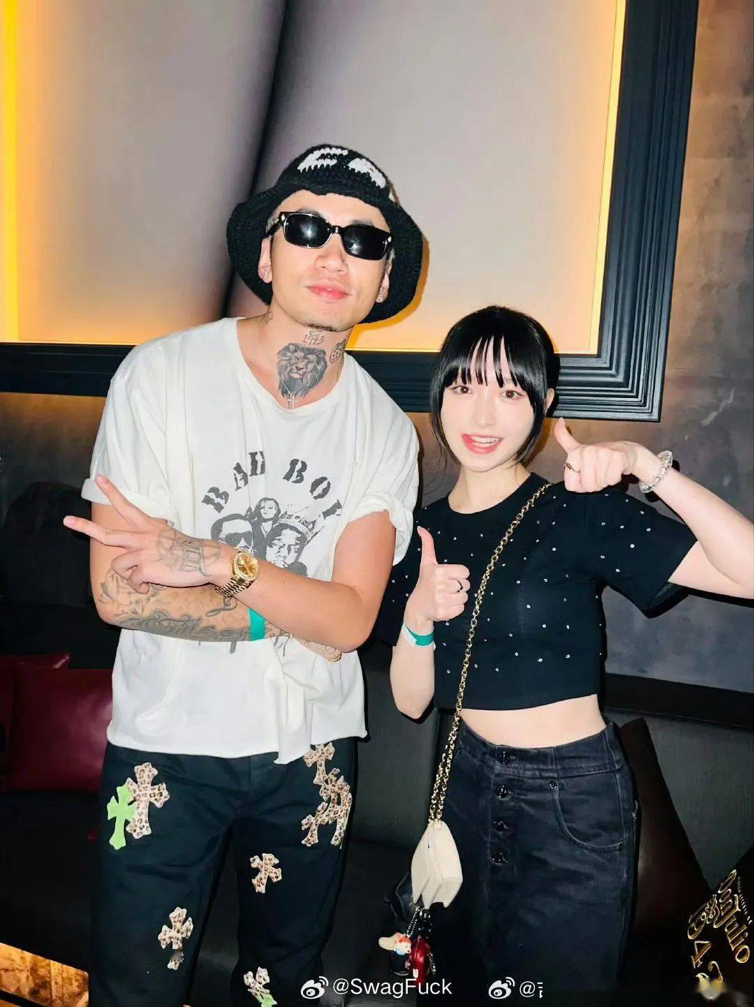 这位日本Rapper晒和马思唯合影：我见到了我的老师！