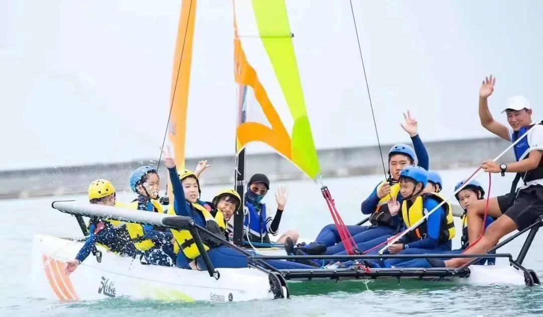 三亚5天4晚亲子冲浪！8人精品营，帆船掌舵，雨林桨板...