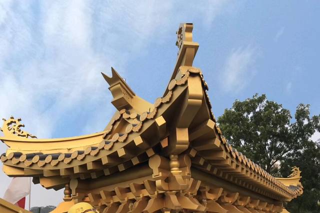 金属飞檐斗拱——耀眼的美