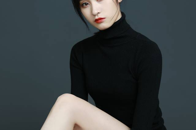 原创 沉鱼落雁,亭亭玉立,德才兼备的中国98年新生代北电艺人吴佳欣