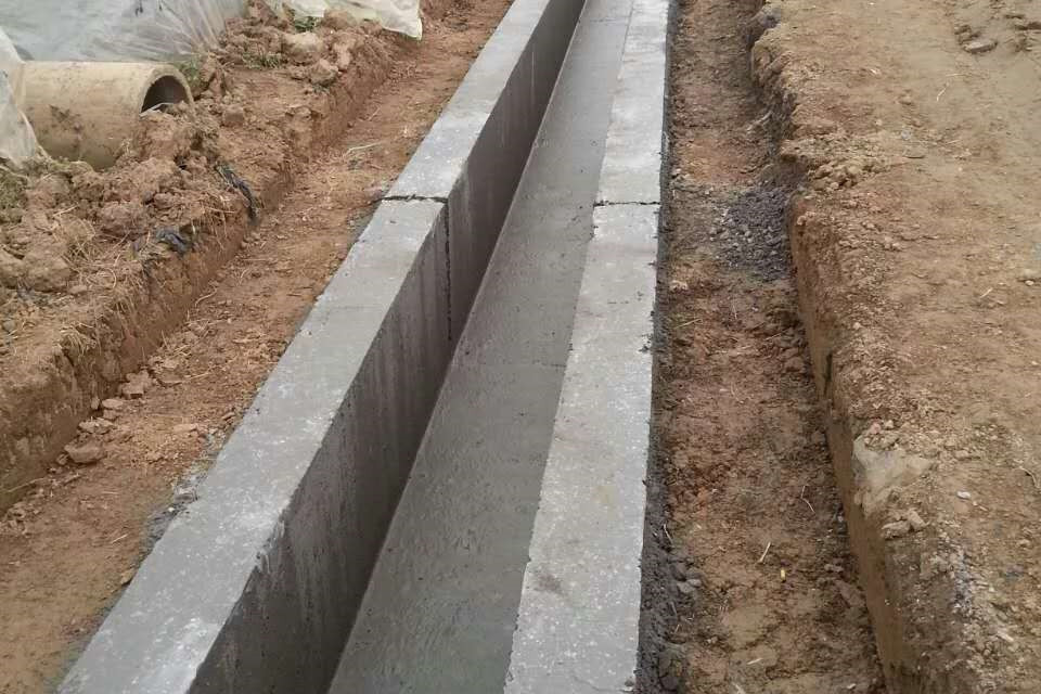 打混凝土水沟机器渠道现浇成型机