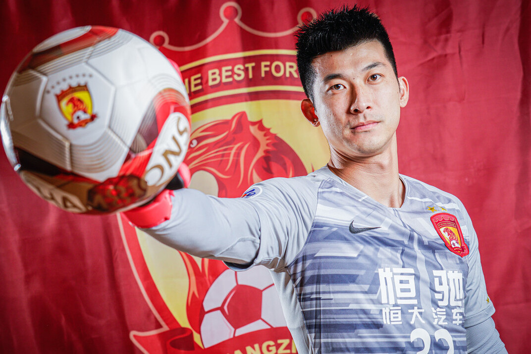 刘殿座会续约恒大吗走的理由很勉强留下的理由足够充分