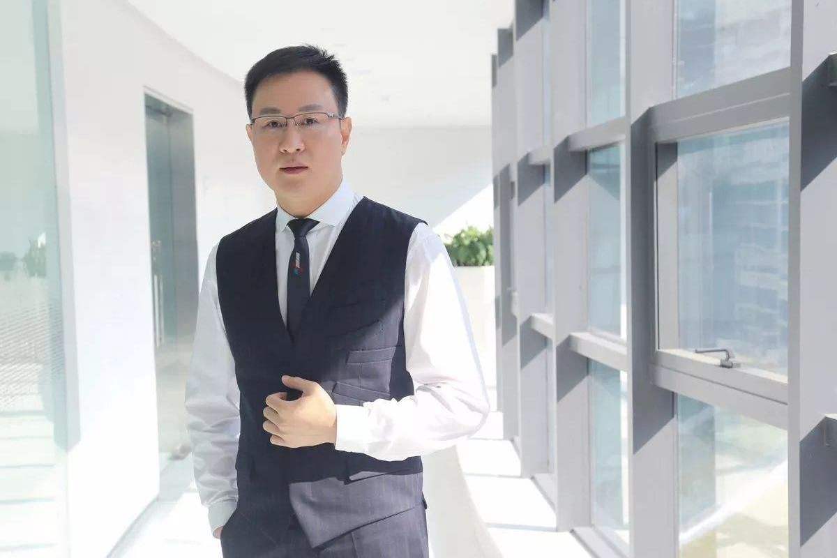 精诚梁斌董事长vs中国蓝:品牌是一种信仰