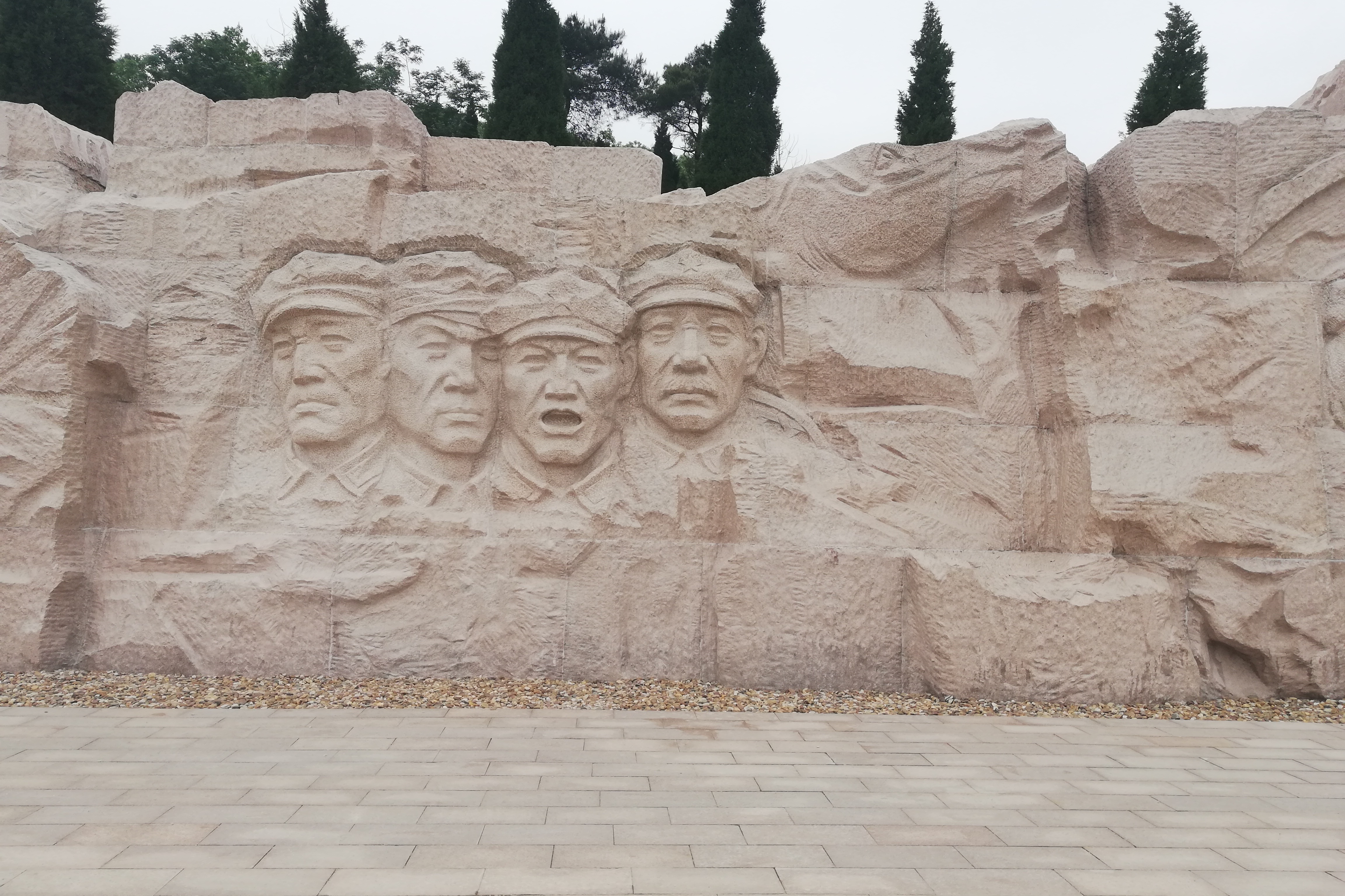 7全州县红军长征湘江战役纪念园维修后的凭吊广场