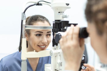 爱尔眼科连出丑事：“捶打患者”后 又被曝行贿