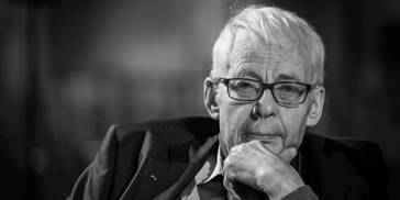 法国著名历史学家埃马纽埃尔·勒华拉杜里去世