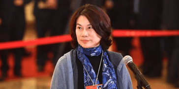 70岁的董明珠，黄谣缠身