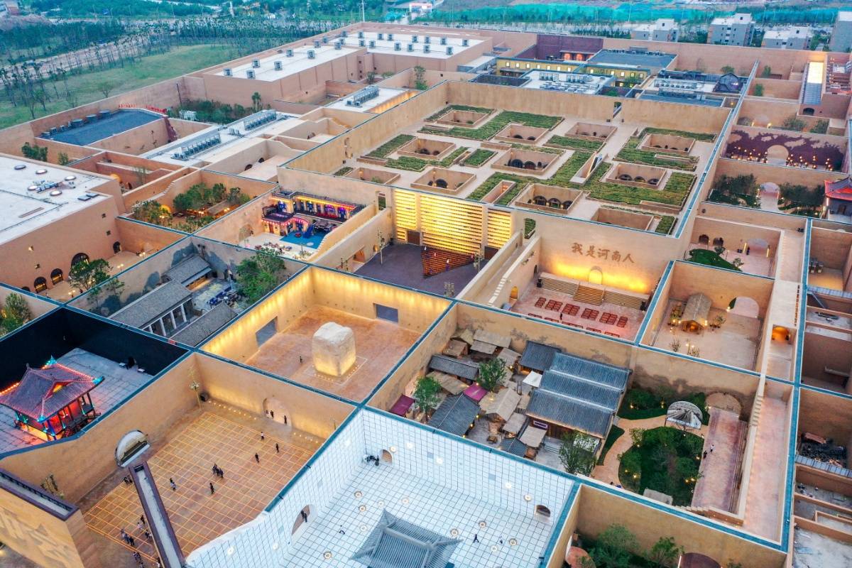 郑州56个格子组成622亩戏剧幻城高空视角酷炫