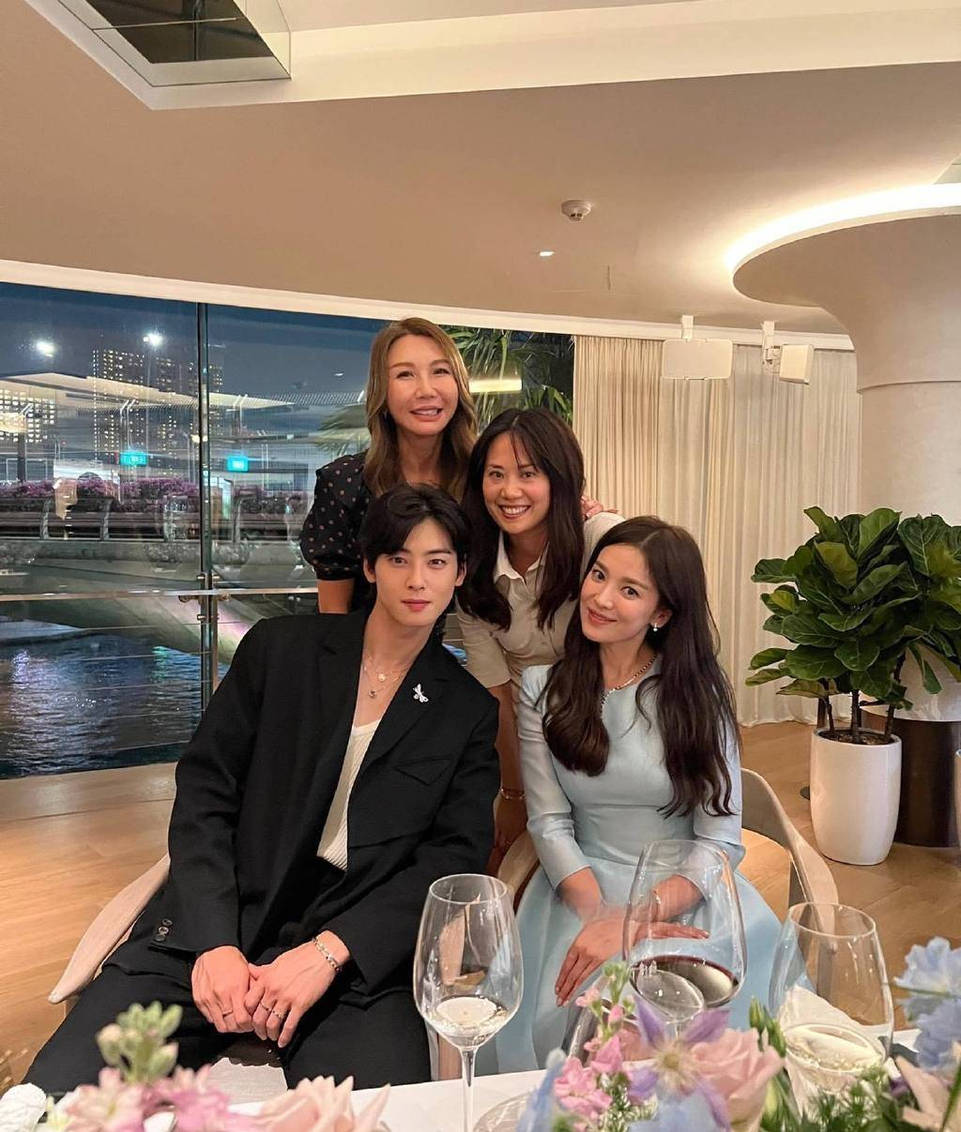 车银优晒与宋慧乔合影 二人此前曾传出恋爱绯闻-搜狐大视野-搜狐新闻