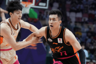 全明星-北区加时胜南区 郭艾伦对位胡明轩