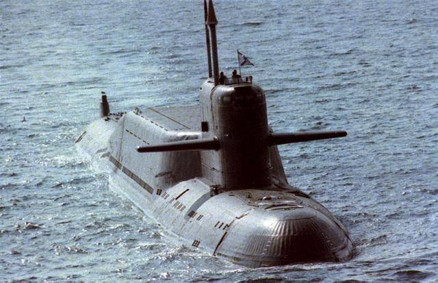 图为俄罗斯德尔塔3级潜射导弹潜艇