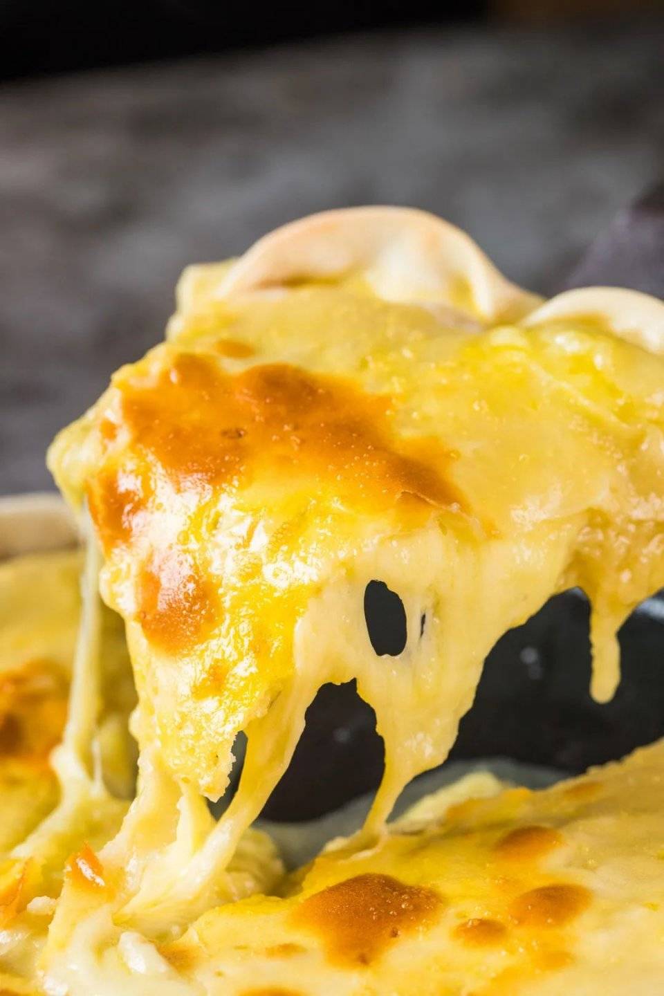 熔岩榴莲披萨"一碰就爆",榴莲 芝士,瀑布级拉丝来了