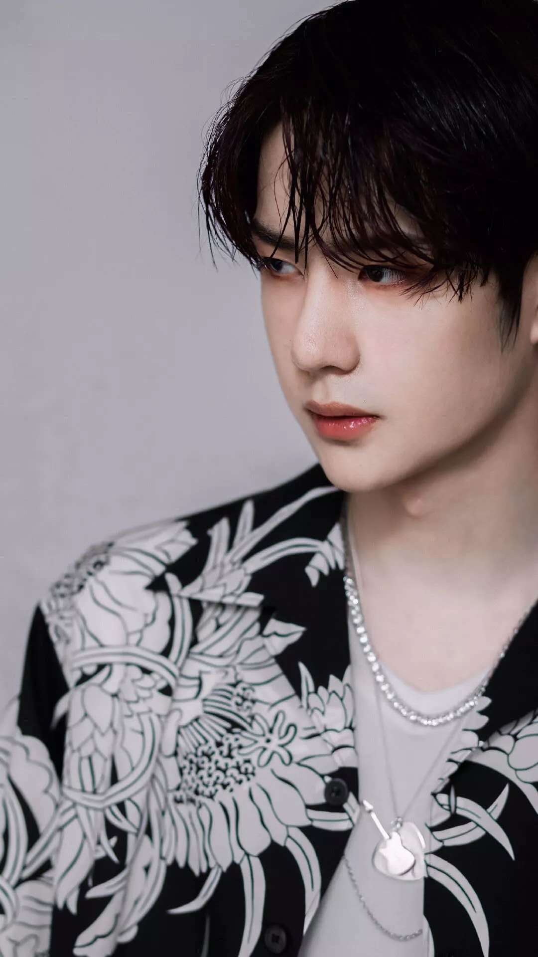 王者荣耀明星首席体验官王一博高清壁纸!